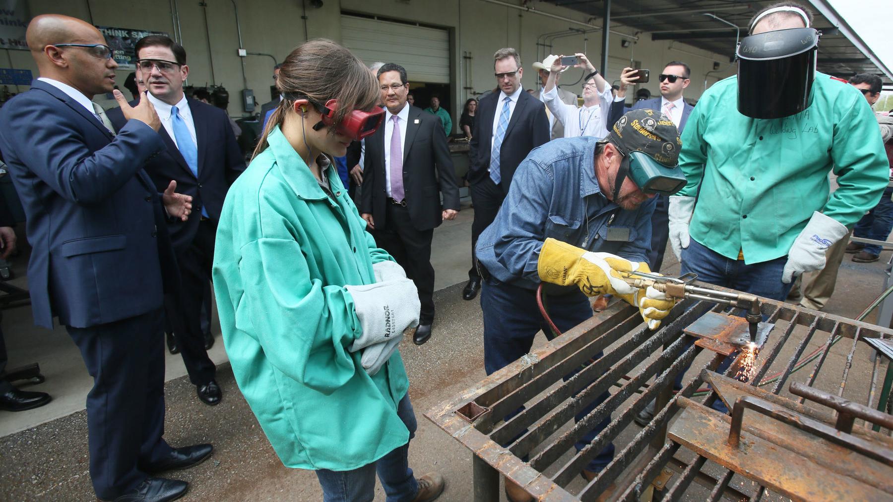 Caterpillar partners with PCC to train engineers on hands-on skills